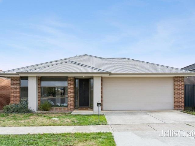 Effortless living in the heart of Lucas