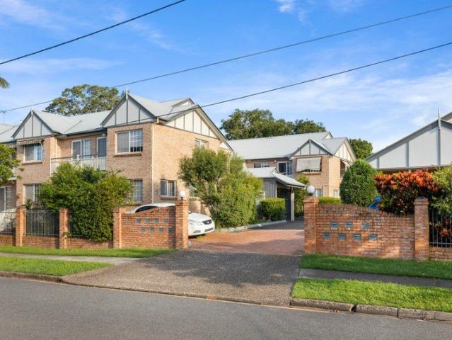 EFFORTLESS LIVING IN THE HEART OF SHERWOOD