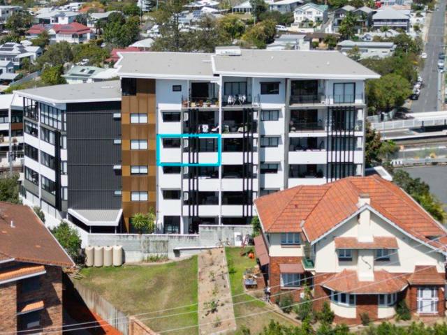 Effortless Living in the Heart of Taringa