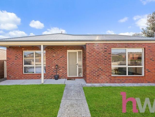 Effortless Living in a Blue Chip Highton Pocket