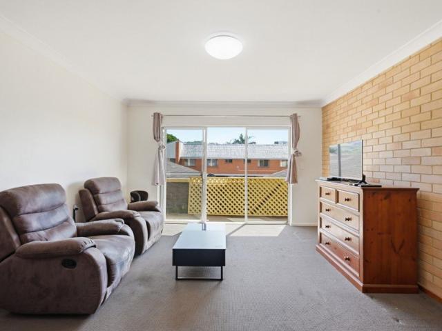 Effortless Living in a Convenient Coastal Setting