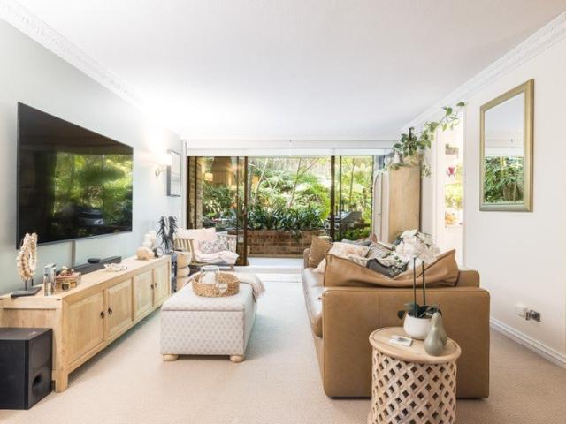Effortless Living in a Prime Neutral Bay Setting