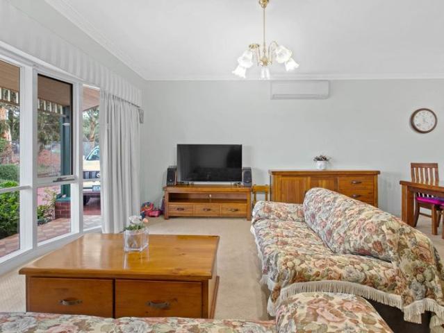 Effortless Living in a Prime Coastal Pocket