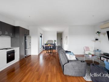 Effortless living in a prime Coburg position