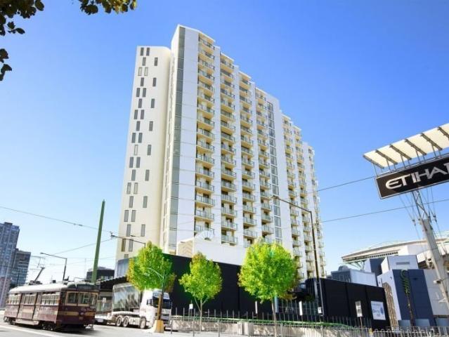 EFFORTLESS LIVING IN A SUPERB LOCATION