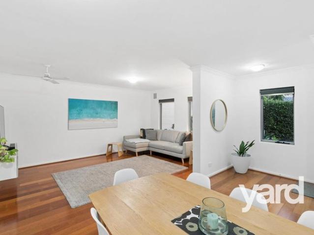 Effortless Living in a Sought After Location!