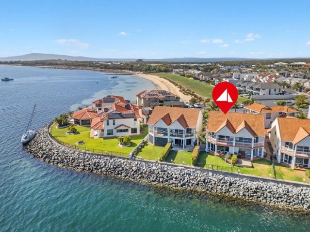 Effortless Living in a Waterfront Lifestyle