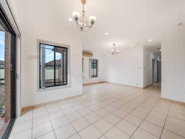 Effortless Living in a Well Connected Location