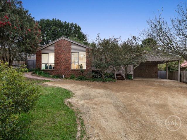 Effortless Living In A Wonderfully Central Location!