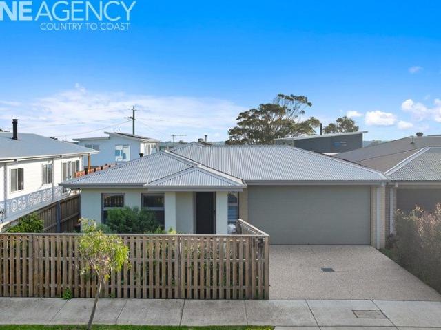 Effortless Living in an Unbeatable Location
