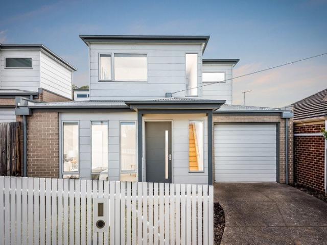 Effortless Living in Convenient Riverside Setting