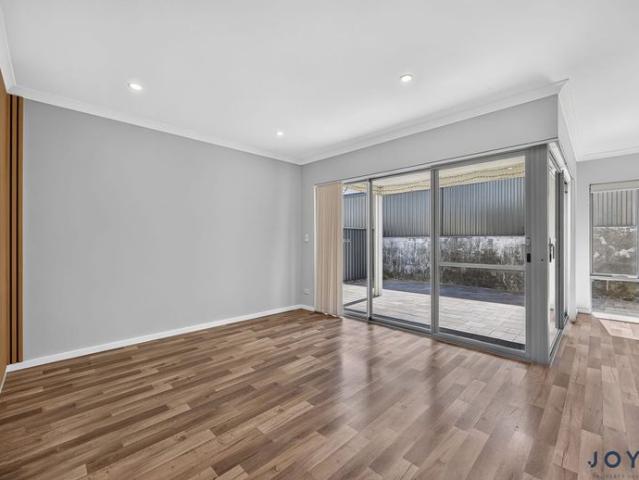 Effortless Living in Family Friendly Madeley