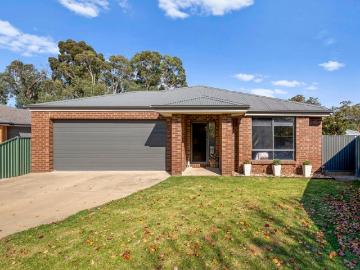 Effortless Living in Popular Lucy Court