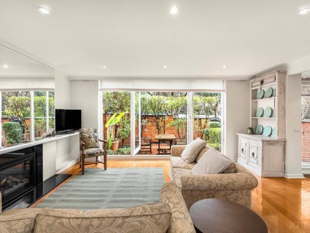 Effortless Living In South Yarra's Coveted Como Precinct