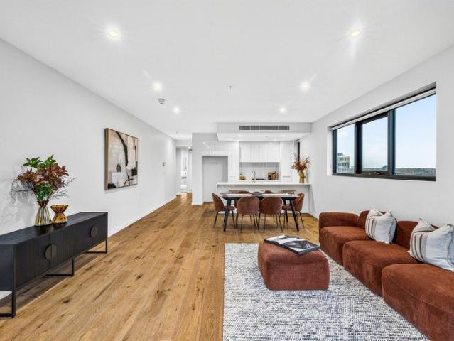 Effortless Living on the City Fringe