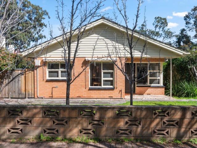 Effortless, Low Maintenance Living in the Heart of Hazelwood Park