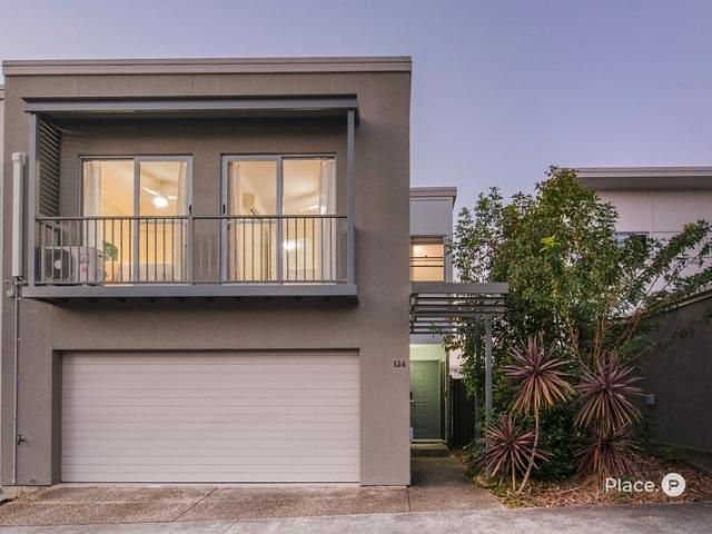 Effortless Resort Style Living with Outstanding Lifestyle Convenience