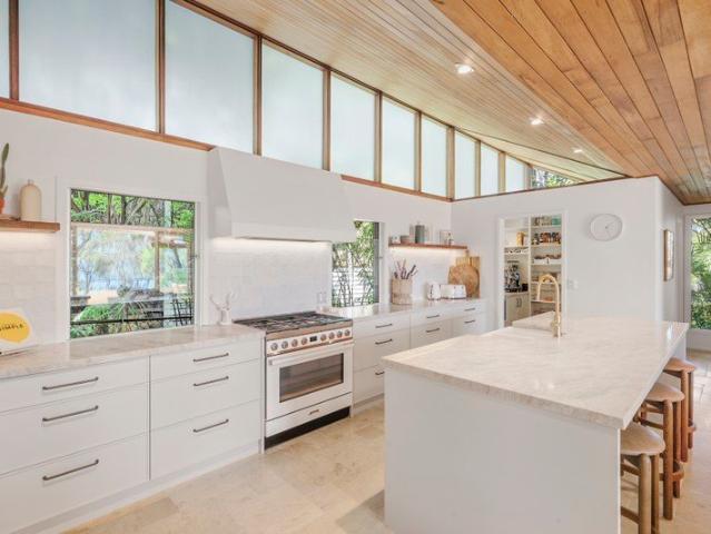 Effortless style and Pittwater views