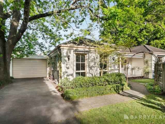 Effortless Single Level Living And Outdoor Entertaining