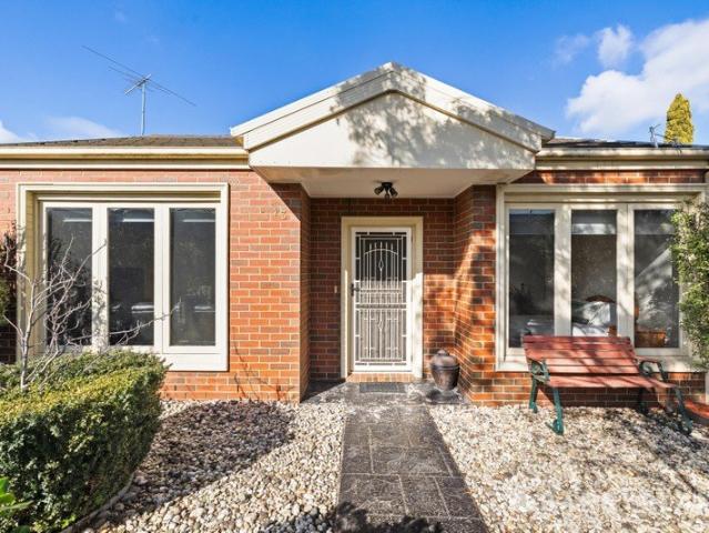 Effortless Single Level Living in a Premium Location