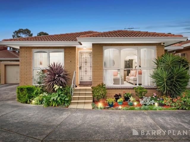 Effortless Single Level Living in a Prime Location