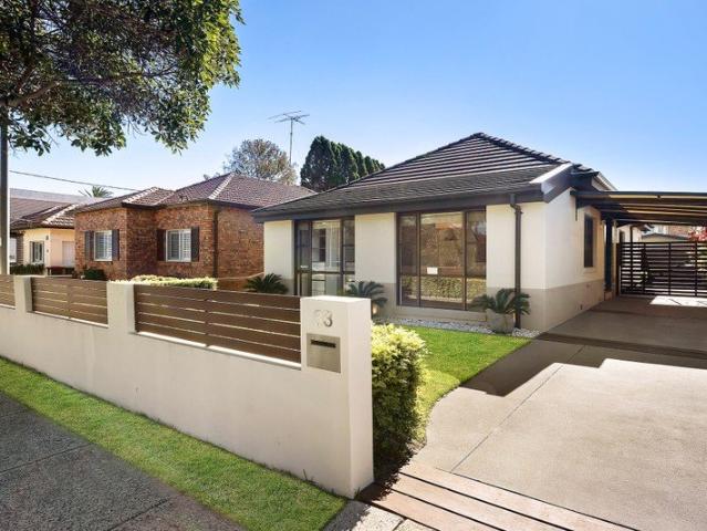 Effortless Single Level Living Opposite Parklands