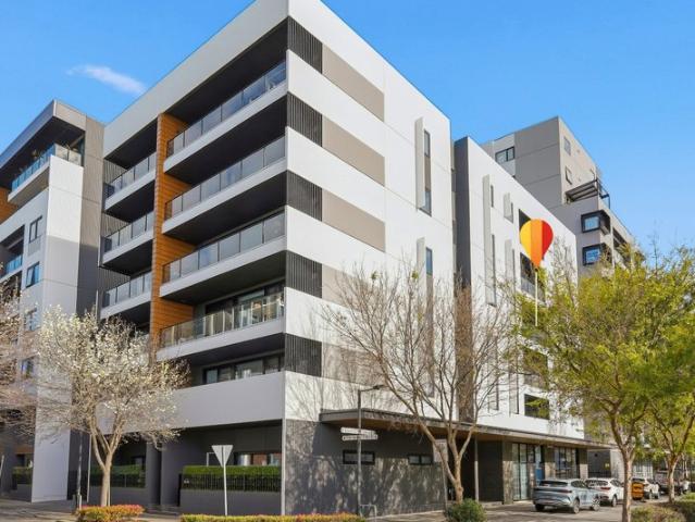 Effortless Urban Living in the Heart of Bowden