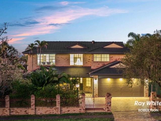 EFFORTLESSLY STYLISH, EXQUISITELY MODERNISED A FAMILY SANCTUARY IN SOUGHT AFTER CALAMVALE