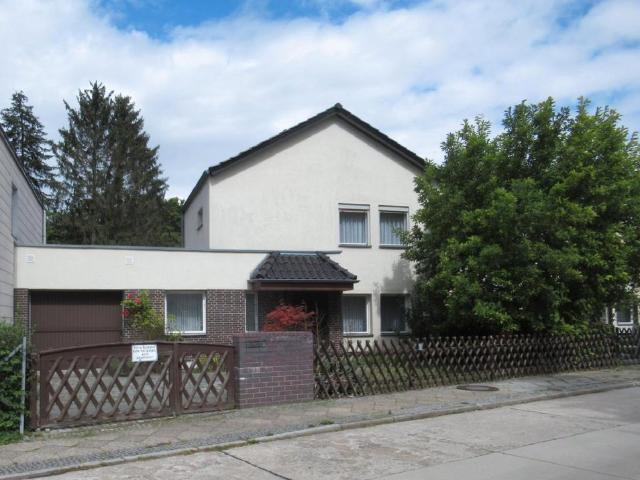 EFH & anschl. Garage, 3 5 Zimmer, Berlin direkt am Tegeler Fließ