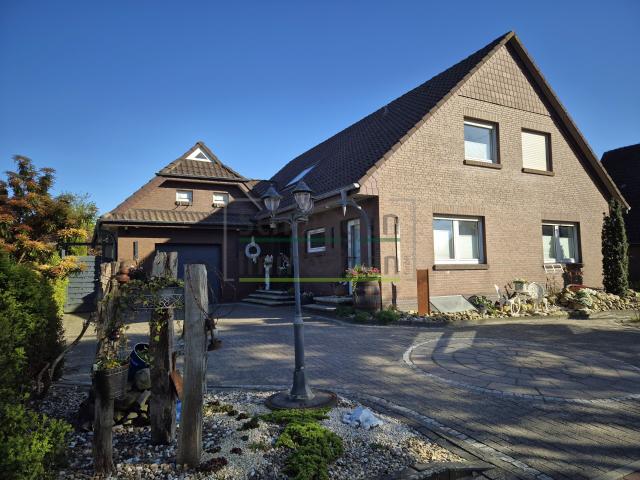 EFH m. Garage in reizvoller Lage in Barßel Reekenfeld
