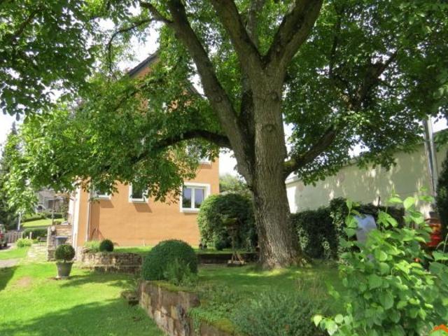 EFH mit Garten, freistehend und teilmöbliert