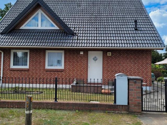 EFH mit Wintergarten, Garage & viel Nebengelass im Ärzteviertel