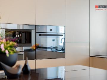 EFH mit 560 m² Wohn und Nutzfläche in Kirchhörde mit Spa, Kamin, Weinkeller, Garten & Doppelgarage!