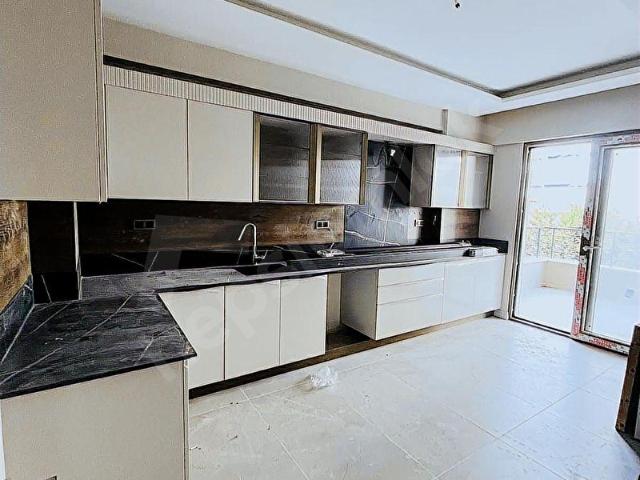 ŞEFİKCAN SELÇUK MAHALLESİ SİTE İÇİ ARAKAT LÜKS 3+1 DAİRE