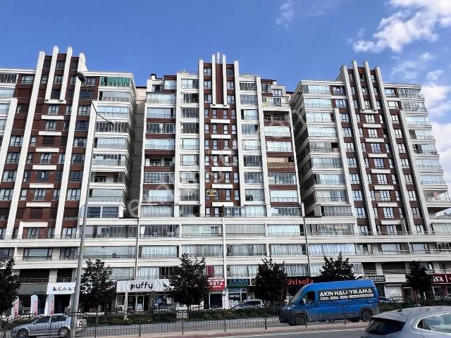 Şefikcan'da Beyşehir Caddesine Cephe Site İçi Satılık 3+1 Daire