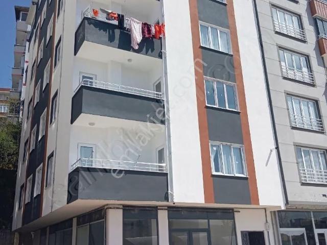 Efsane Emlaktan Kapalı Pazar Yerinde 2+1 Kiralık Daire