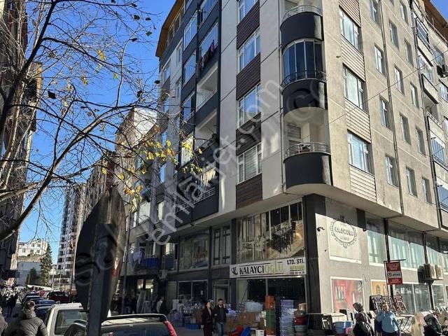 Efsane Emlaktan Reşadiye Caddesinde Kiralık Dublek Daire