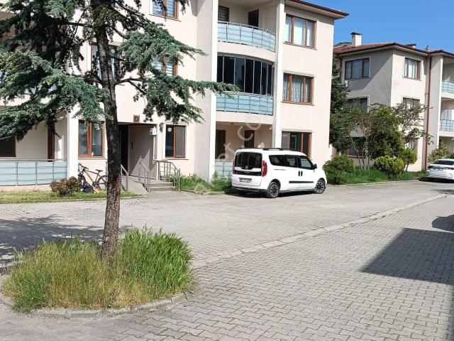 Ekşioğlu 2 Sitesinde Kiralık 150 M2 3+1 Geniş Daire