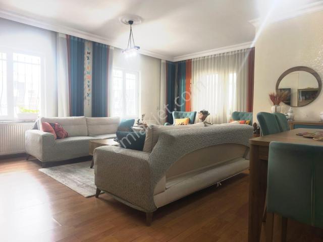 Ekşioğlu Mavikent Sitesinde 3+1 160 M2 Balkonlu Ebeveyin Banyolu