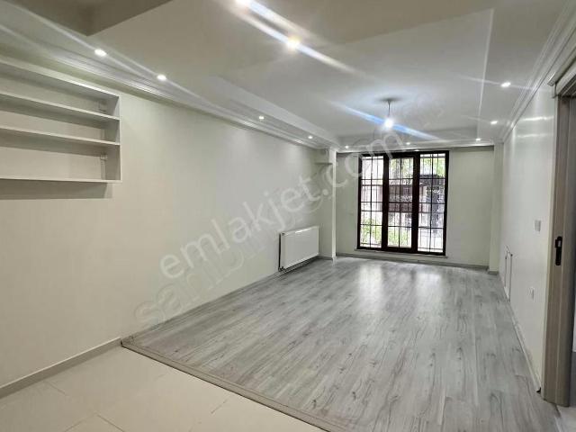 Ekşinar Gayrimenkul'den Yeşilovada Genç Binada Satılık 1+1 Daire