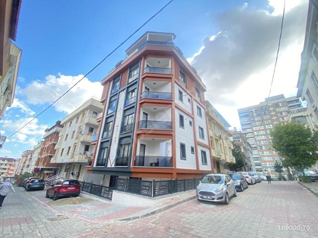 Çekmeköy M. Akif Mahallesi'nde Metroya yakın kiralık 1+1 daire