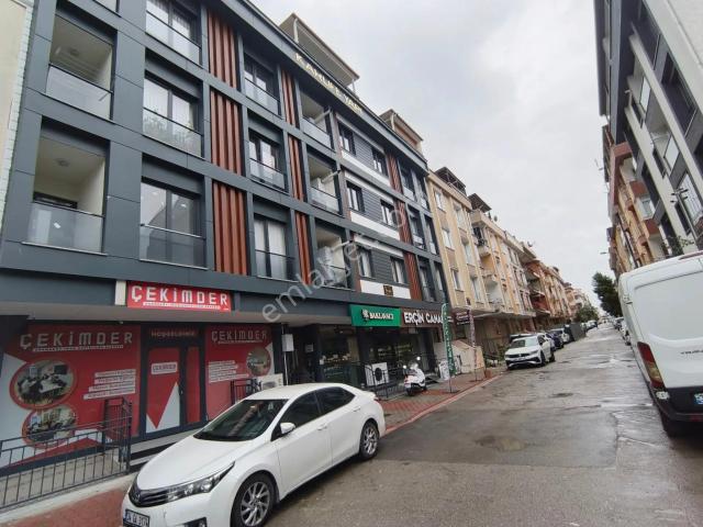 Çekmeköy M.akif Mh Şahinbey Cd Yakın Kiralık 2+1 Ara Kat Daire