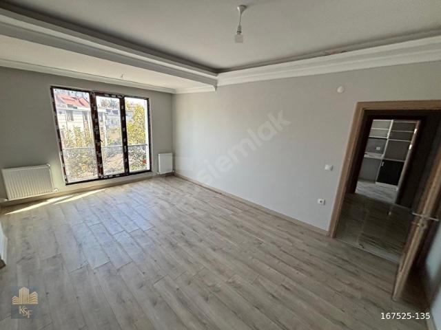 ÇEKMEKÖY M.SİNANDA 5+1 180m2 KAPALI OTOPARKLI HARİKA DUBLEX