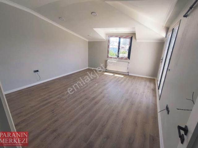Çekmeköy Mehmet Akif Mah.'de Ferah Satılık 4+2 Dubleks Daire
