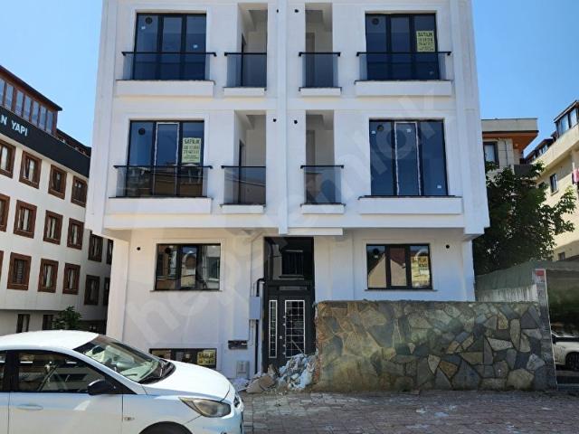 Çekmeköy Merkez Mah.60 m2 Yüksek Giriş 1+1 Daire