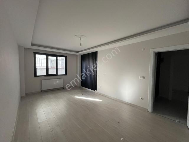 Çekmeköy Merkez Mah. Kapalı Mutfak 1+1 Kiralık Daire