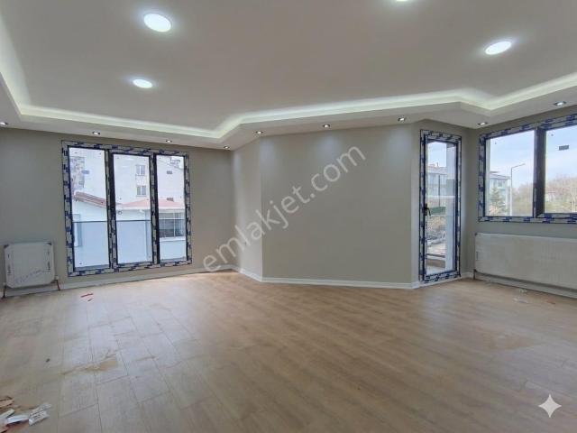 Çekmeköy Merkez Mah Satılık Ultra Lüks 3+1 135m2 Ara Kat Daire