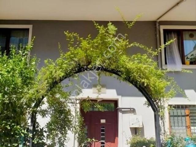 Çekmeköy Merkez Mahallesinde Merkezi Konumda 2+1 Kiralık Daire