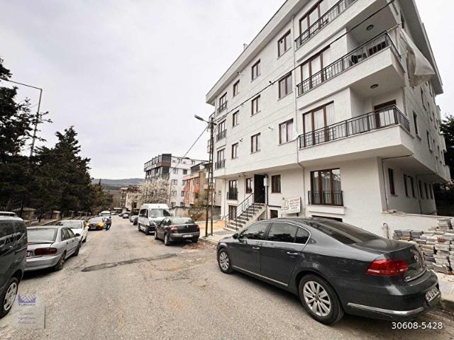 Çekmeköy Merkez mahallesinde satılık 50 m2 bahçeli daire