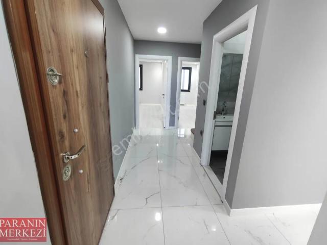 Çekmeköy Merkezde Cadde Üzeri 4+2 Çift Girişli Dubleks Daire